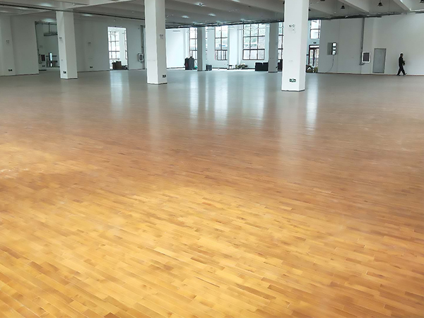 運動木地板要設(shè)計木地板的水分