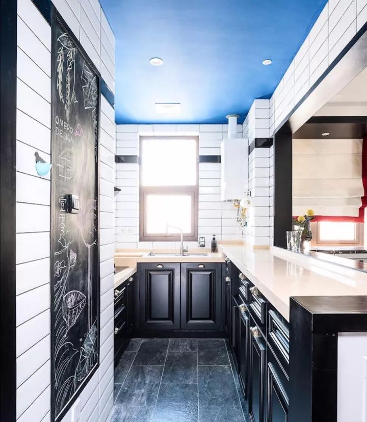 廚房吊軌門(mén)效果視頻_廚房門(mén)裝修效果圖_紅磚裝修廚房櫥柜效果圖片大全