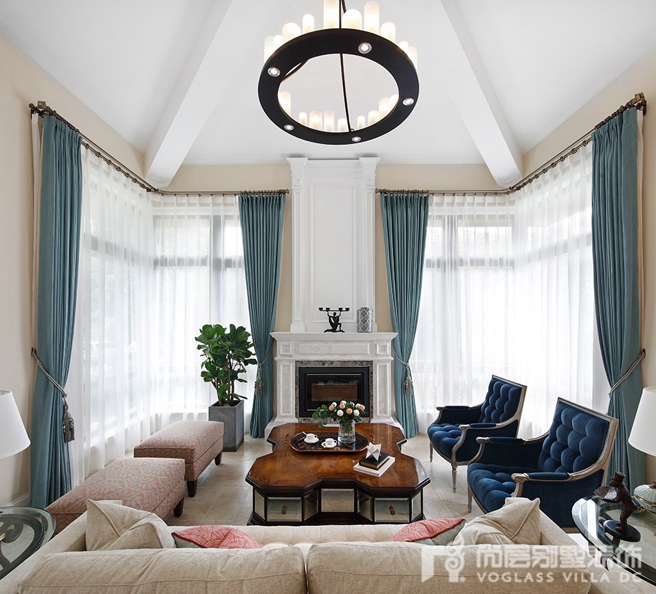 客廳窗簾裝修效果圖一方美墅，處處怡然美式經(jīng)典客廳設(shè)計(jì)圖片賞析