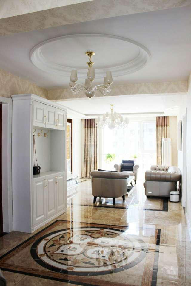 歐式風(fēng)情三居室，恰當(dāng)?shù)纳萑A盡顯家的溫馨