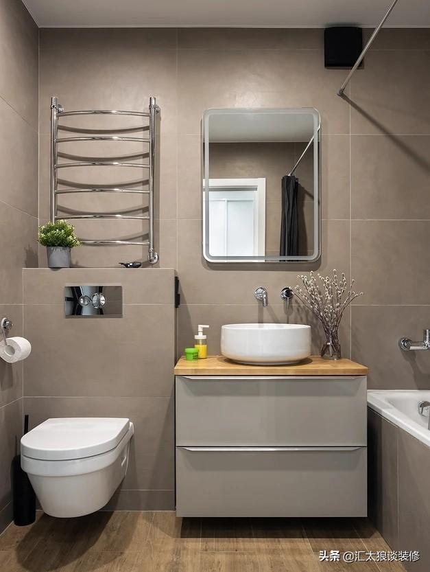 都是小戶型都是簡(jiǎn)裝，我家裝完像出租房，她家卻有氣質(zhì)多了，佩服