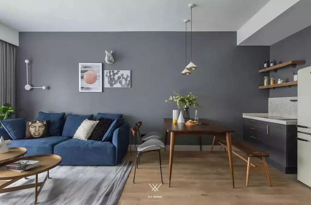 她89㎡的家看起來好大好美，除了超大臥室還有衣帽間和大書房