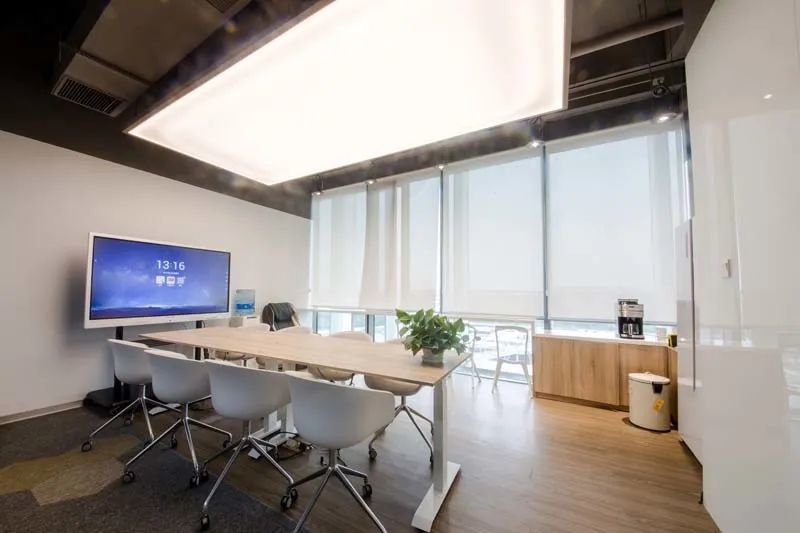 辦公場(chǎng)所裝修專業(yè)寫字樓裝修_氪空間聯(lián)合辦公招聘_辦公空間裝修設(shè)計(jì)